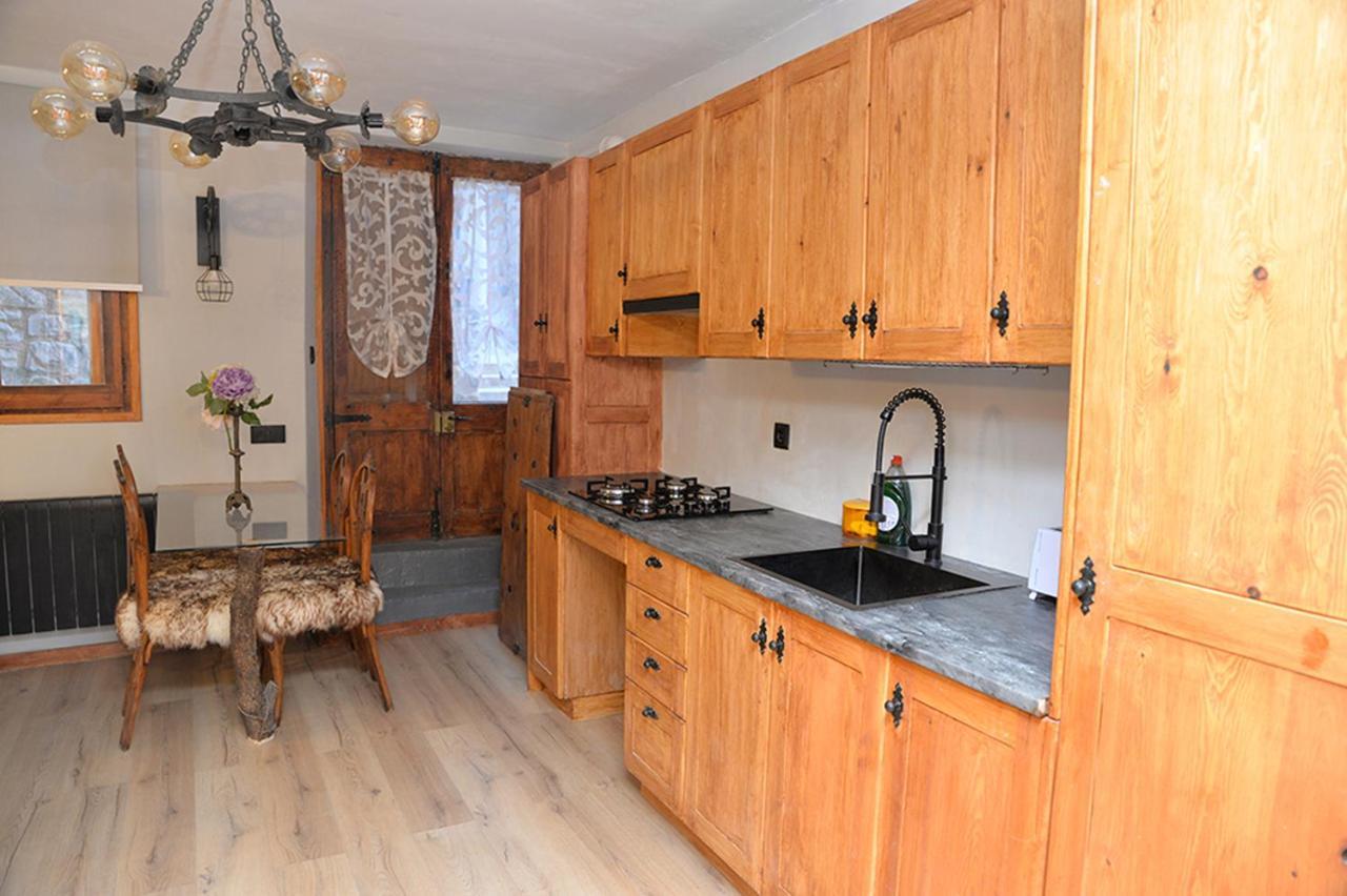 Apartamento Rustico-Moderno 4 Plazas Accesible-Adaptado Pobla De Lillet ラ・ポブラ・ダ・リリェート エクステリア 写真